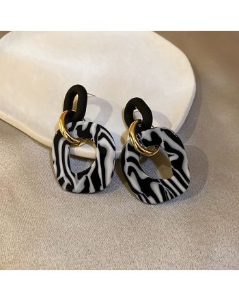 Zebra Stripes Acrylic Drop Earrings | HE6745